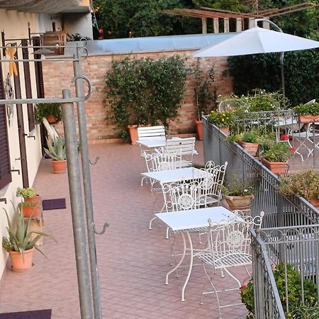 Il Germano Reale Bed & Breakfast Alba  Exterior photo