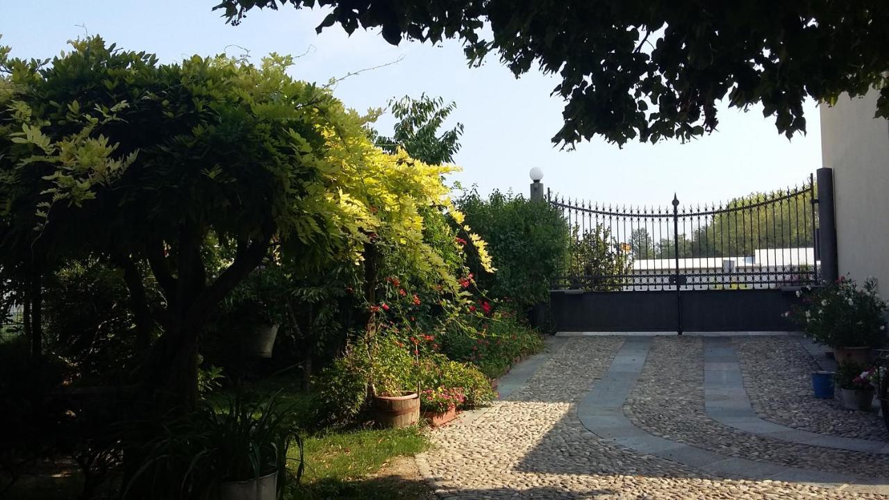 Il Germano Reale Bed & Breakfast Alba  Exterior photo